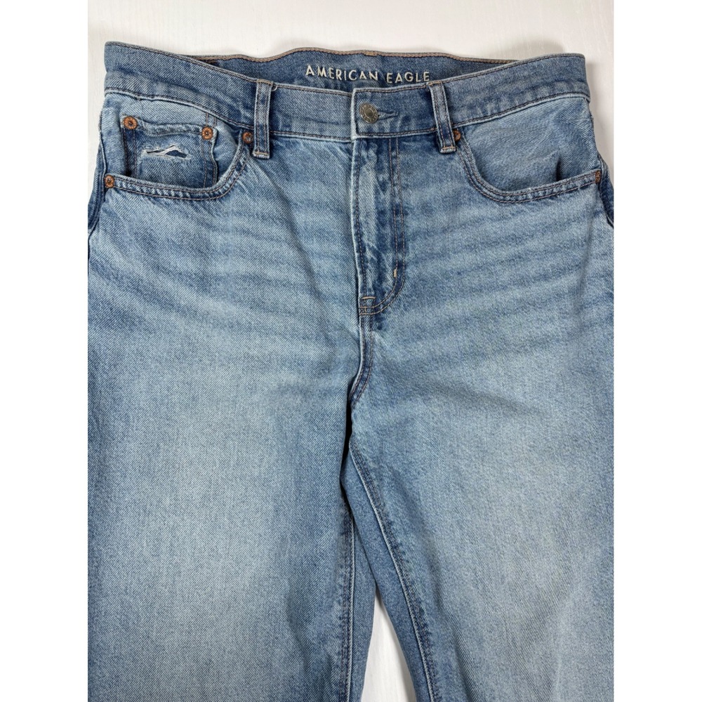 American Eagle Ex-Boyfriend Strigid Light Wash Relaxed Straight Jeans Womens 4R - Picture 11 of 16